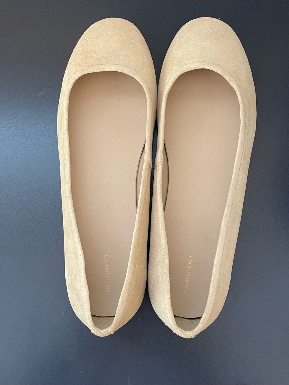 Lands End Women’s Beige Flats Size 9